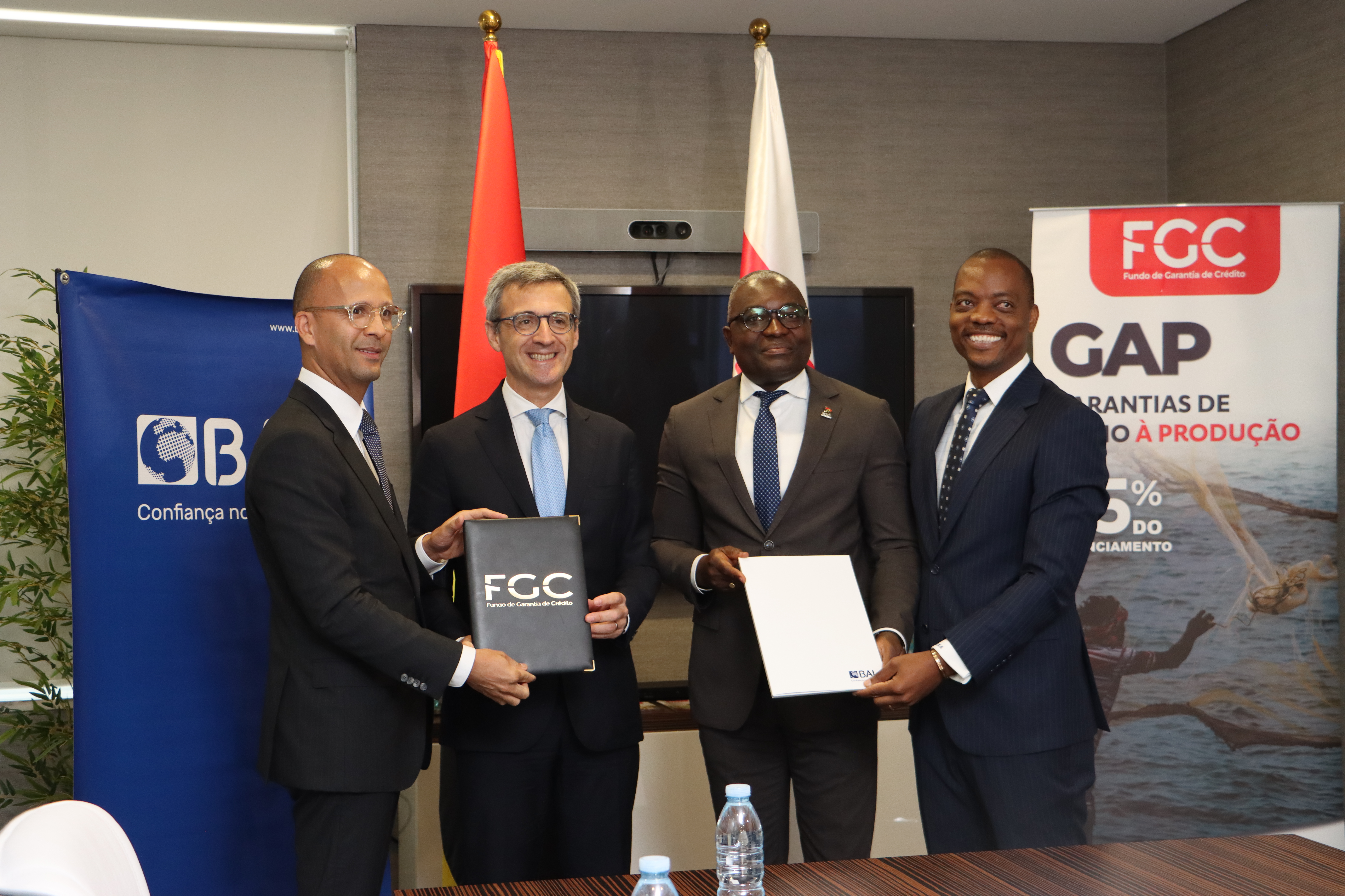 FGC e BAI assinaram hoje acordo para apoiar empresários